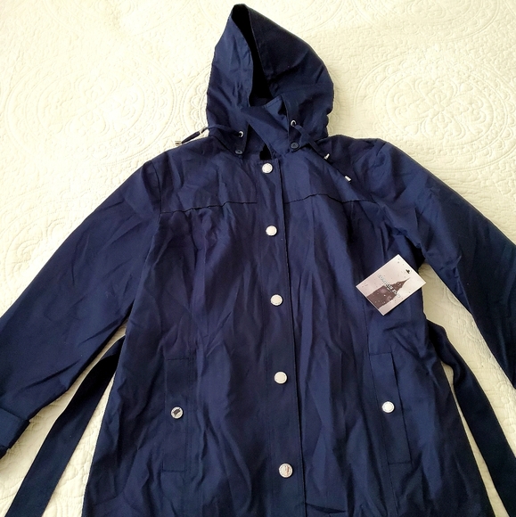 London Fog Jackets & Blazers - 🌧 ☔NWT‼️London Fog rain jacket w/ removable hood